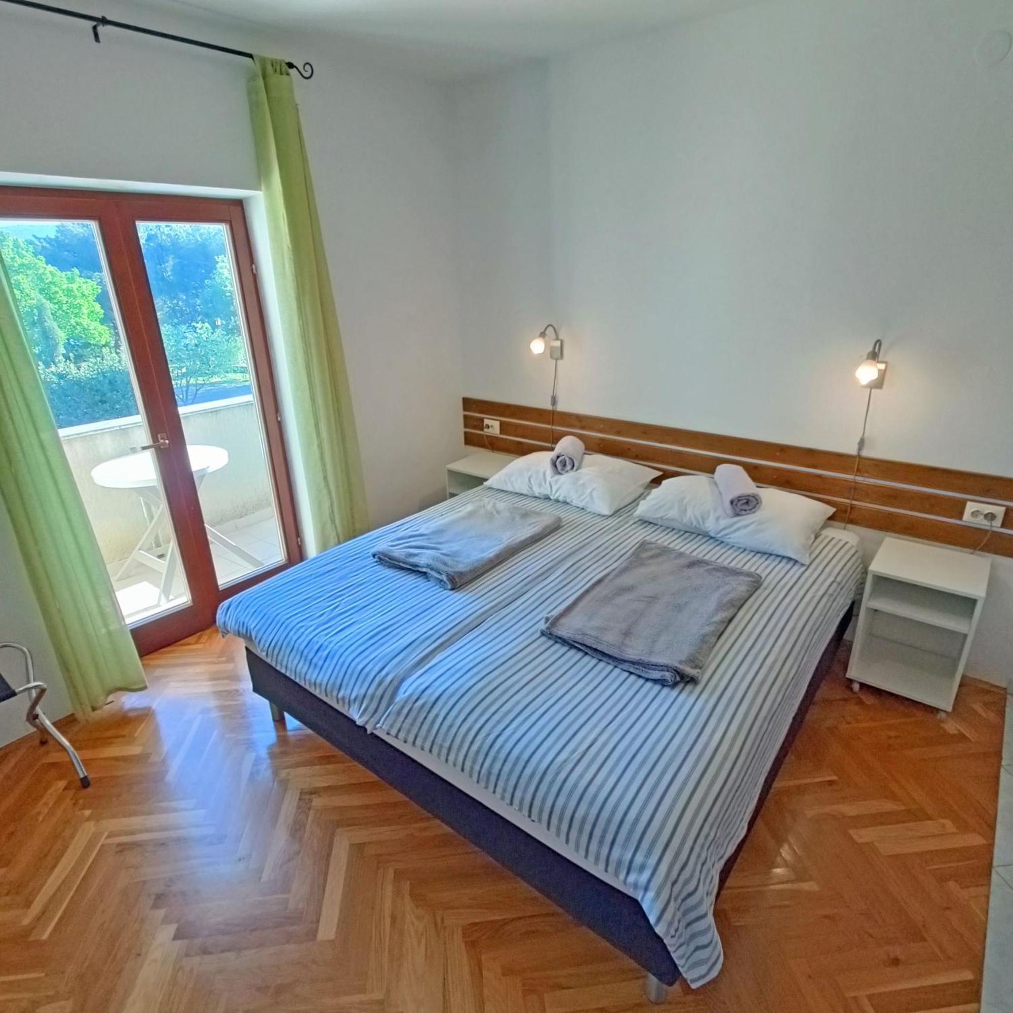 Paklenica Sport Apartments Starigrad Paklenica Rom bilde