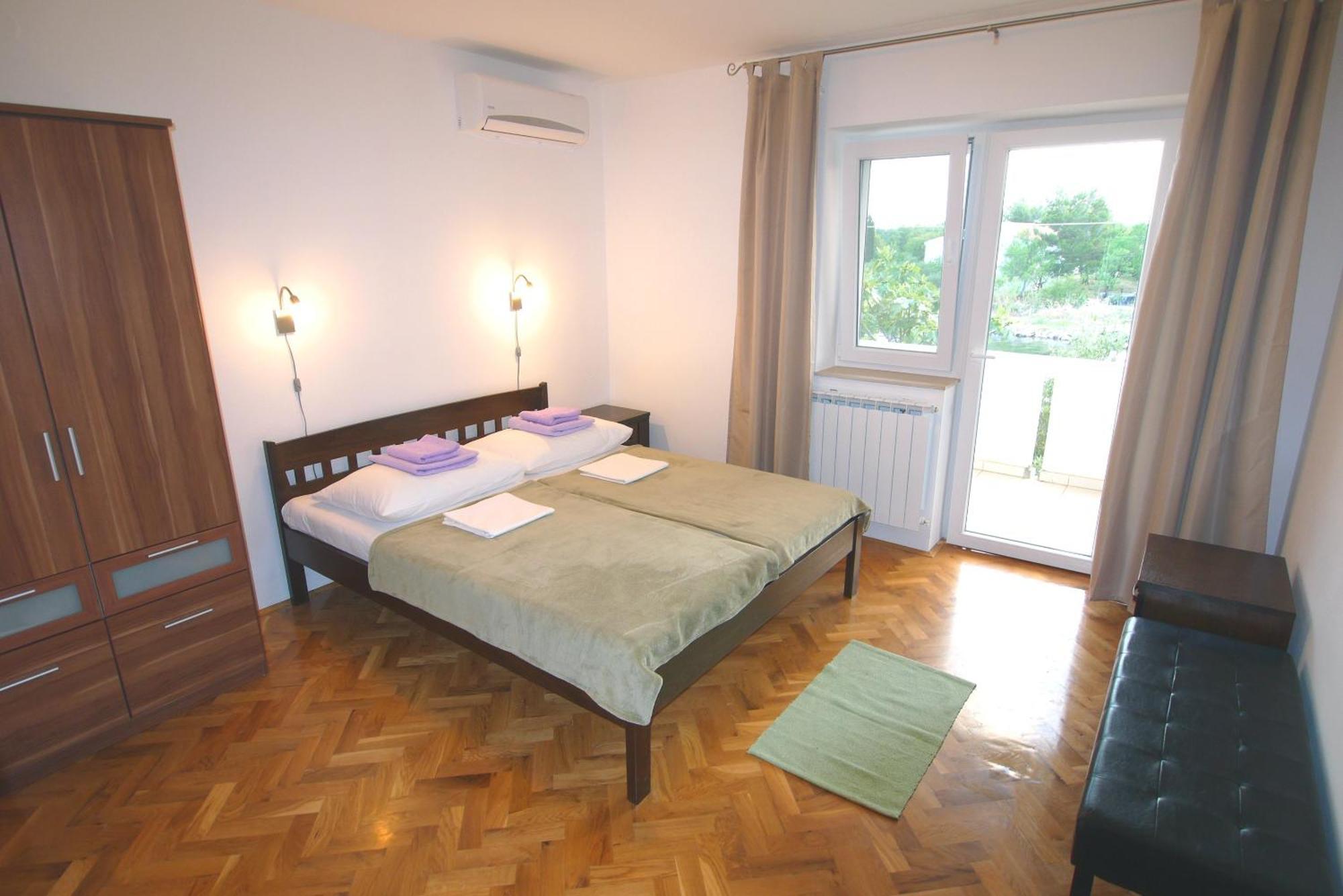 Paklenica Sport Apartments Starigrad Paklenica Rom bilde