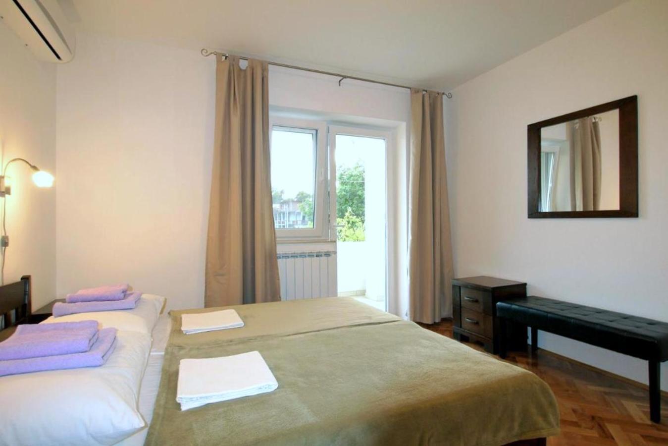 Paklenica Sport Apartments Starigrad Paklenica Rom bilde