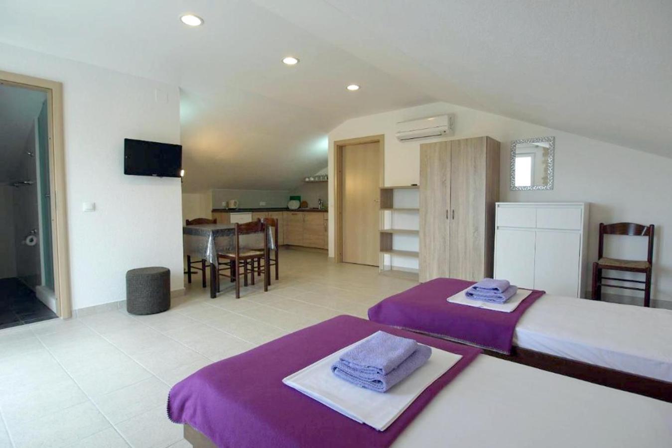 Paklenica Sport Apartments Starigrad Paklenica Rom bilde
