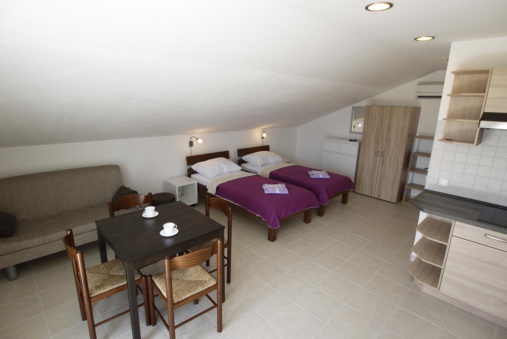Paklenica Sport Apartments Starigrad Paklenica Rom bilde