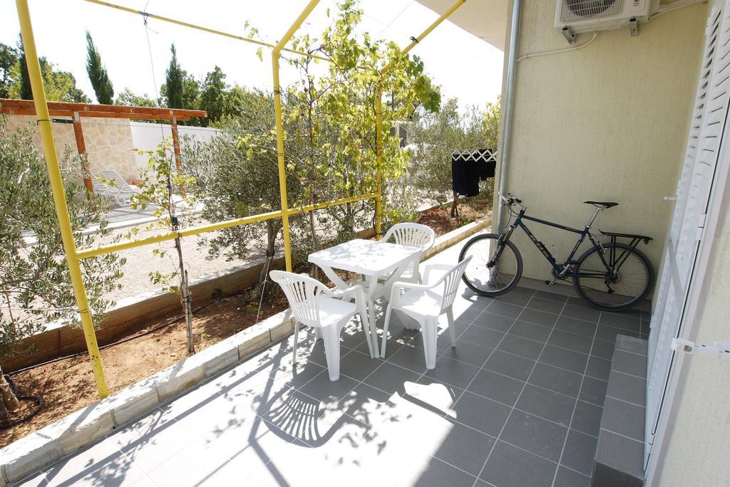 Paklenica Sport Apartments Starigrad Paklenica Rom bilde