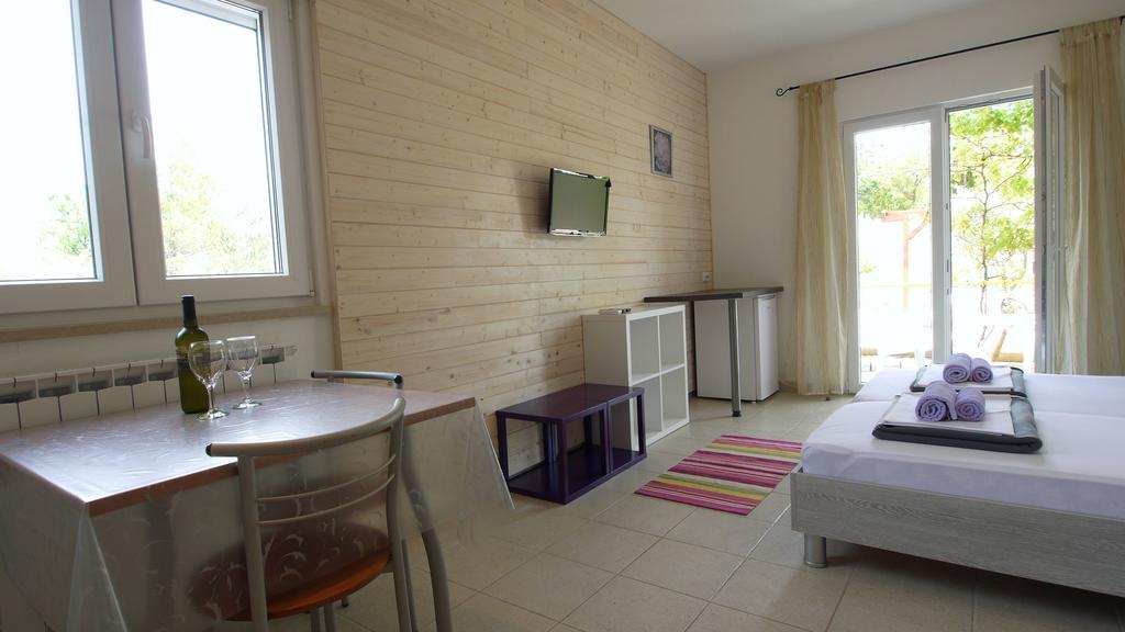 Paklenica Sport Apartments Starigrad Paklenica Rom bilde